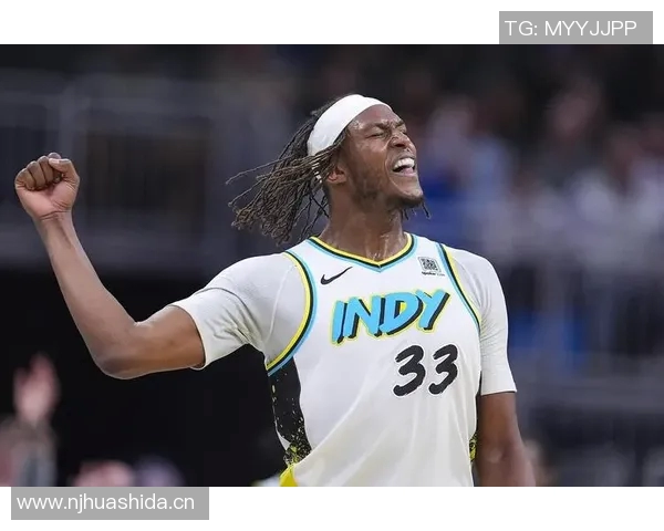 特纳高效发挥仅靠三分球贡献15分7篮板2助攻3抢断展现全面能力